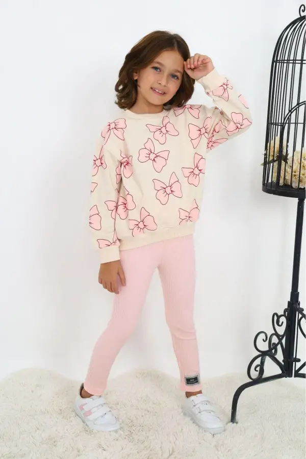 Fiyonk Desenli İki İplik Kız Çocuk Takımları