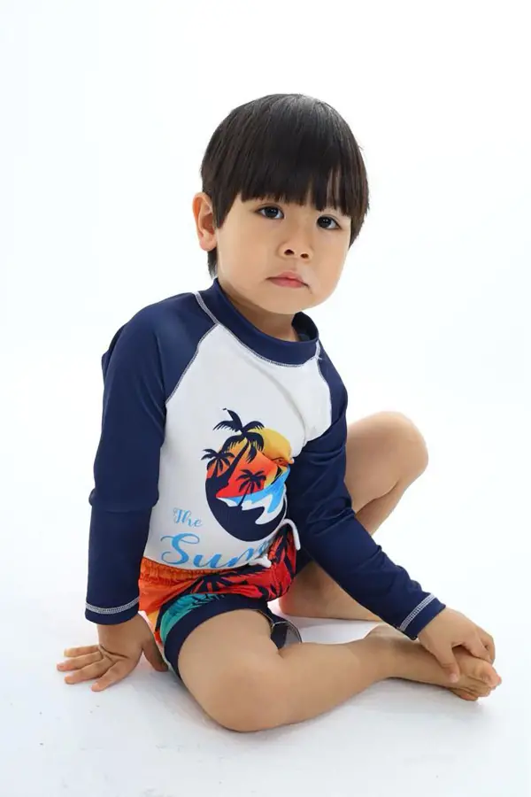 Güneş Korumalı Karakter Desenli Deniz Şortlu Mayo Takım