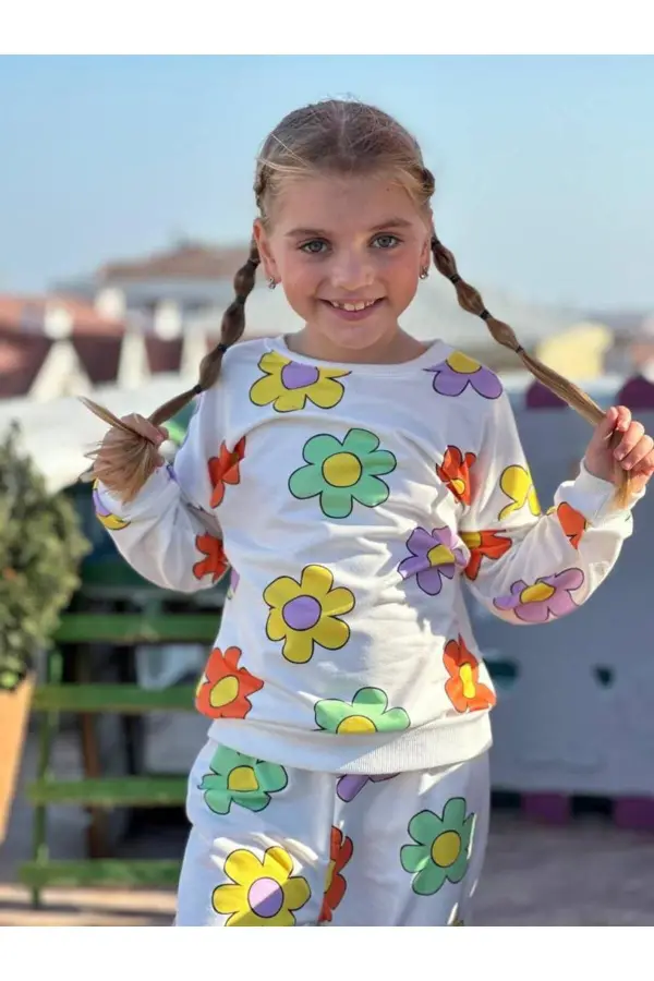 Renkli Baskılı Desenli Kız Çocuk Takımı